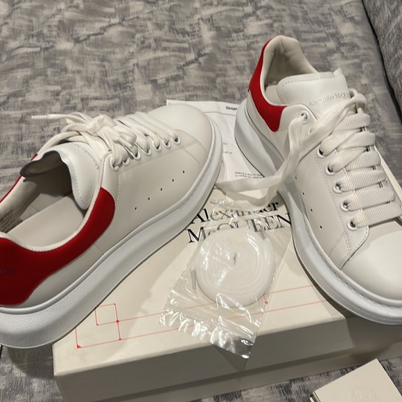 Alexander McQueen Larry sneakers men size 41. Worn once - Picture 4 of 4